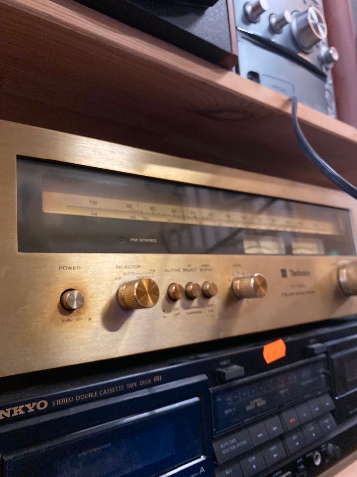 Technics ST-7600 FM/AM Stereo Tuner in Essen