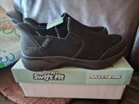 NEU & mit OVP ! Skechers Slip on Swift Fit Slipper schwarz Gr 42 Herzogtum Lauenburg - Krummesse Vorschau