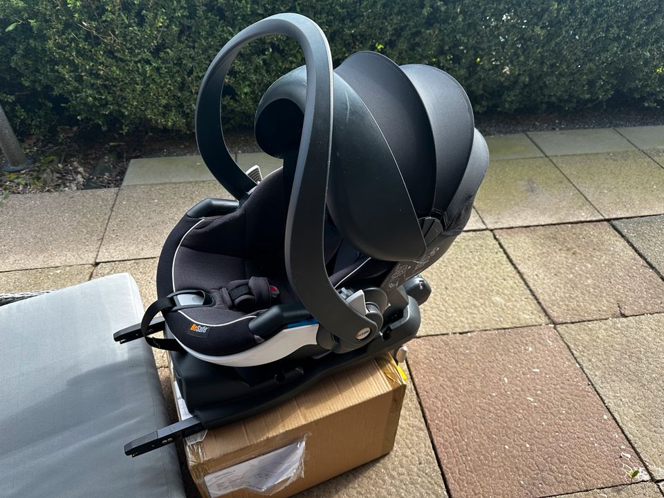 BeSafe iZi Go Modular mit Isofix Station Babyschale Kindersitz in St. Andreasberg