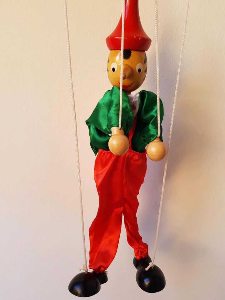 Pinocchio aus Holz Marionette, Puppen in Kiel