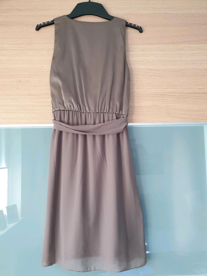 Vila Kleid/ Cocktailkleid Gr. XS in Herten