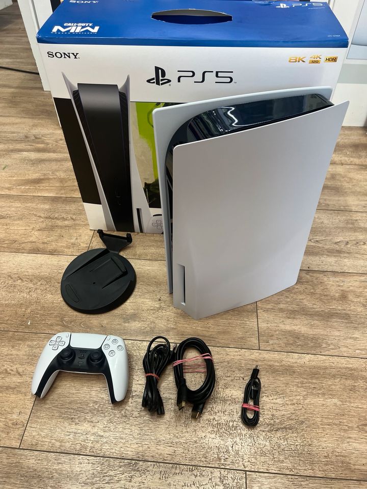 PlayStation 5 PS5 Disc Edition Spiel Konsole Controller OVP Top in Berlin