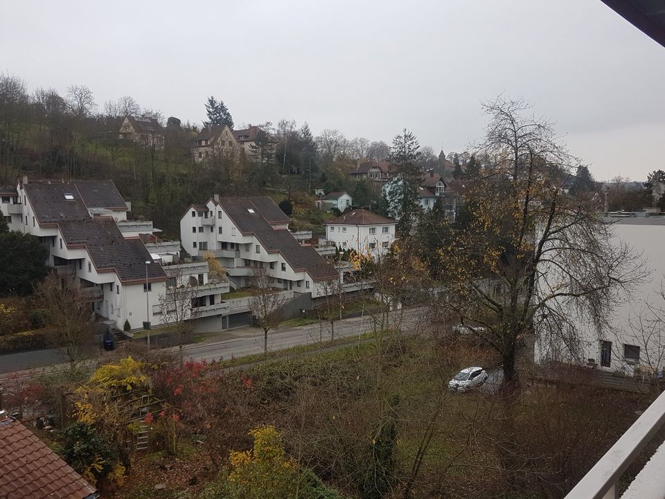 Zentrale 1-Zimmer-Wohnung mit Balkon zu vermieten in Esslingen