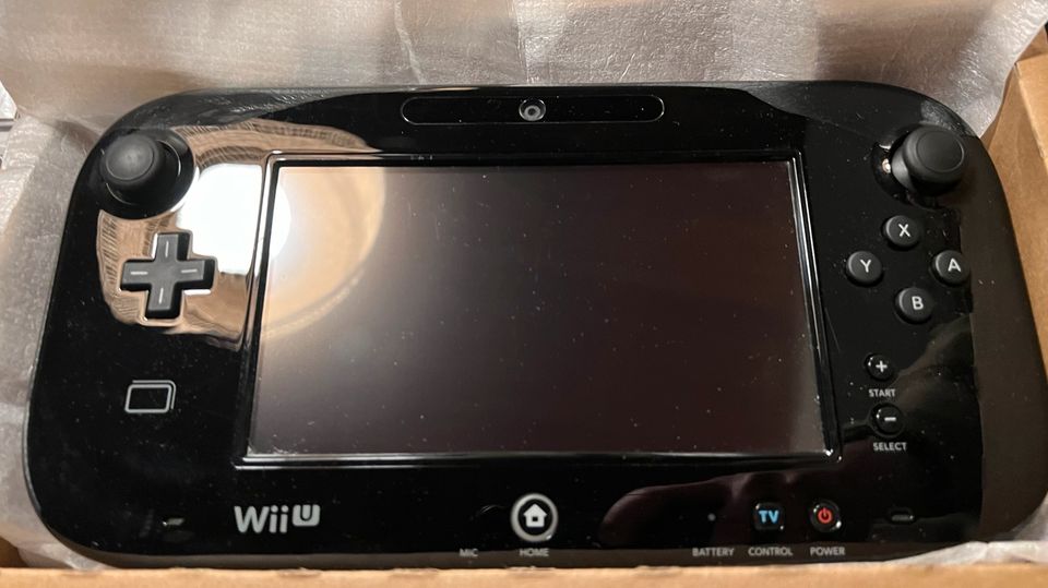 WiiU Konsole 32GB + Mario Maker OVP (ohne Mario Inhalte!) in Bremen