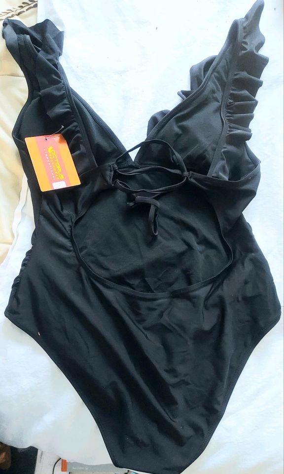 Badeanzug Monokini, Gr. 46, NEU, figurfreundlich sexy in Bremen