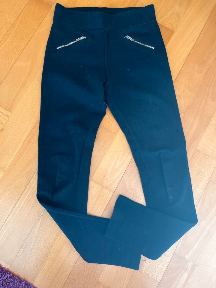 Schwarze Treggings in Größe 134/140 in Wittenförden