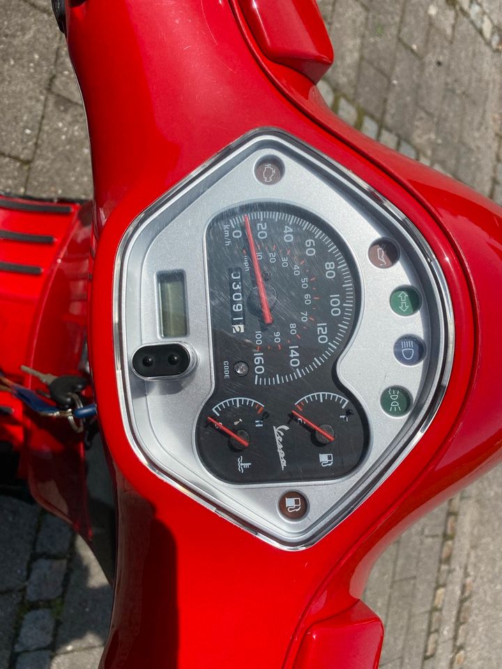 Vespa GTS Super 125 | Rot in Vachendorf