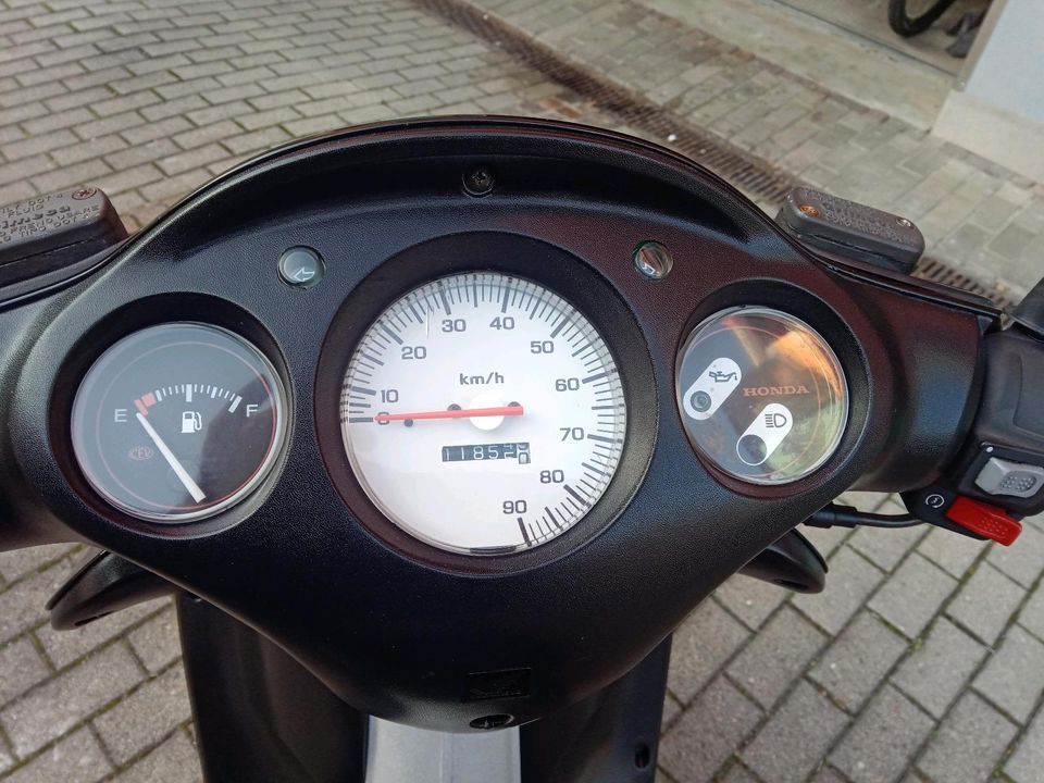 Honda X8R Roller in Limburgerhof