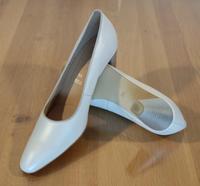 NEU Hochzeits-Pumps Gr. 51/2 (38,5) weiß-perlmutt von ARA Essen - Bredeney Vorschau