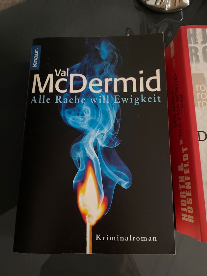 Krimi Bücher Val McDermid, Nonettes Walters, Hjorth&Rosenfeldt in Kandel