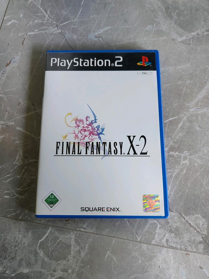 Final Fantasy X2 mit Lösungsbuch in Wuppertal