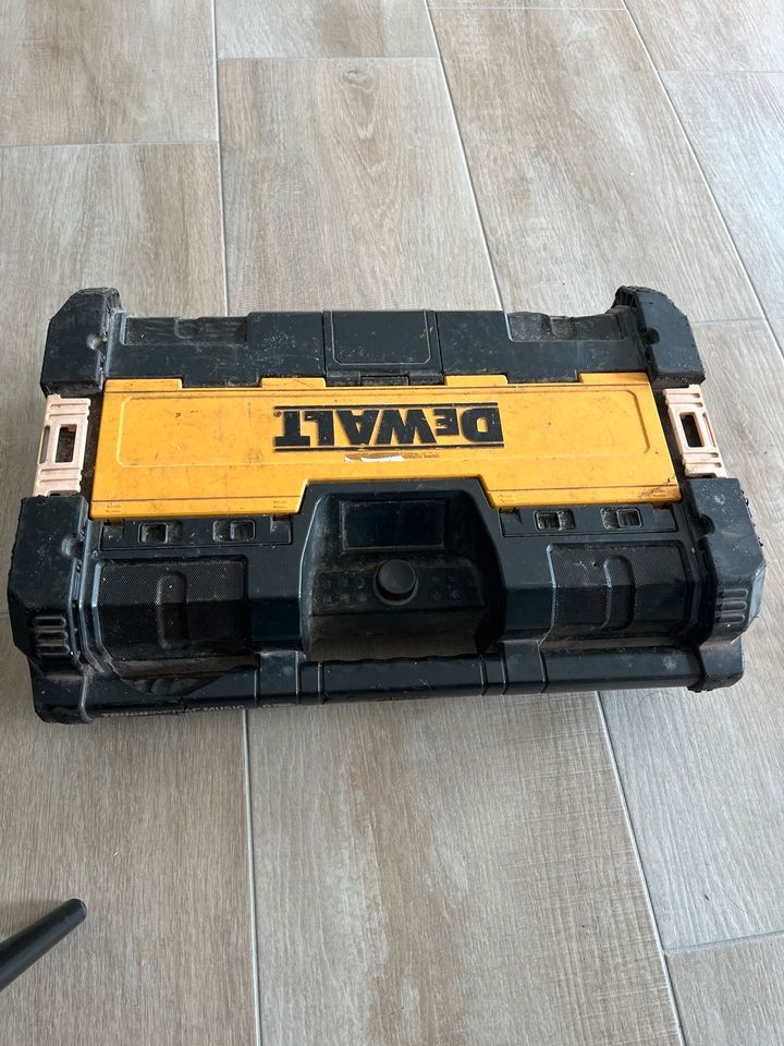 DeWalt Radio Toughsystem in Garrel