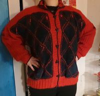 Strickjacke Winter rot/schwarz Unikat m.Deko Perlen NEU Nordrhein-Westfalen - Preußisch Oldendorf Vorschau