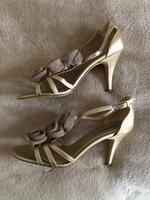 Tamaris Riemchen Pumps Damen Gr 40 gold Leder Rosen Hochzeit Berlin - Grunewald Vorschau