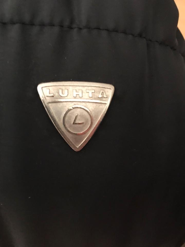 Damen winterjacke (schwarz) von Lutha mit kapuze. Grösse XXXL in Unkel