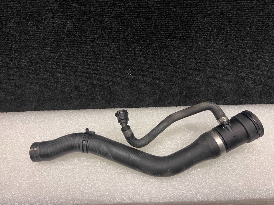 BMW F30 F32 F36 Radiator Kühler Wasserschlauch 7619432 in  Nordrhein-Westfalen - Oberhausen, Auto-Reparaturen und Dienstleistungen