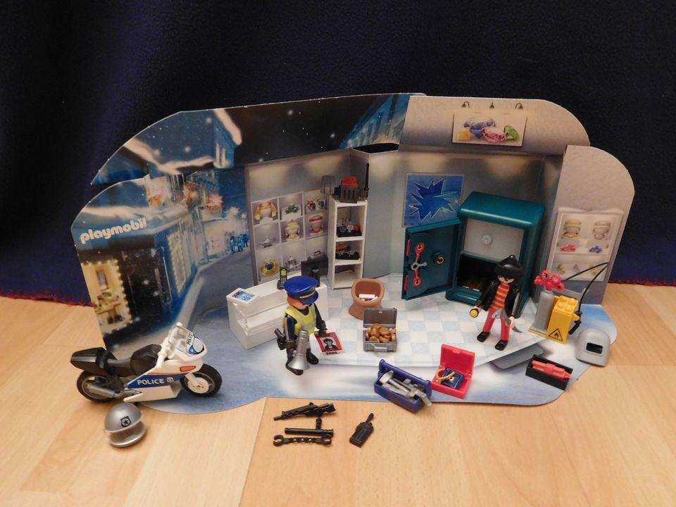 Playmobil 9007 Adventskalender Polizeieinsatz im Juweliergeschäft in Lübeck