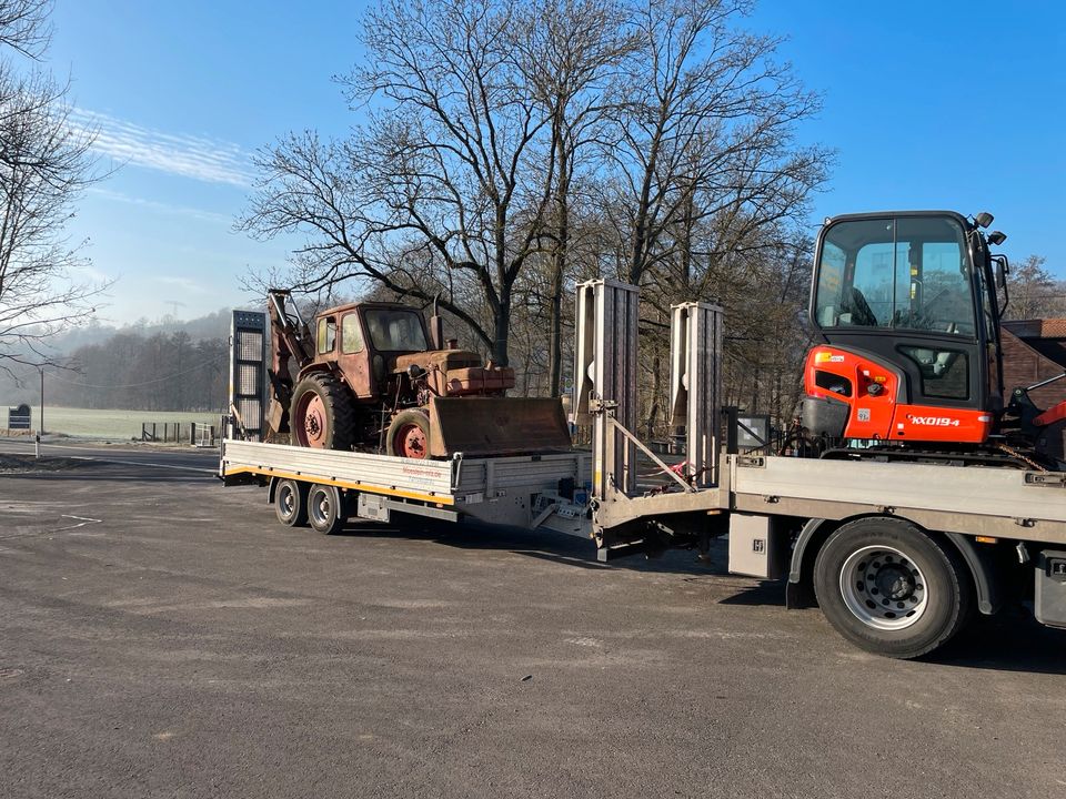 Baumaschinentransport , Schlepper , Radlader in Barchfeld