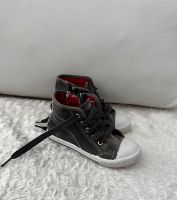 Jungen Schuhe hohe Sneaker Gr. 27 Reißverschluss in Chucks-Optik Bielefeld - Schildesche Vorschau