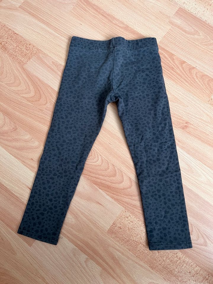 H&M Leggings in Gr. 104 in Oststeinbek