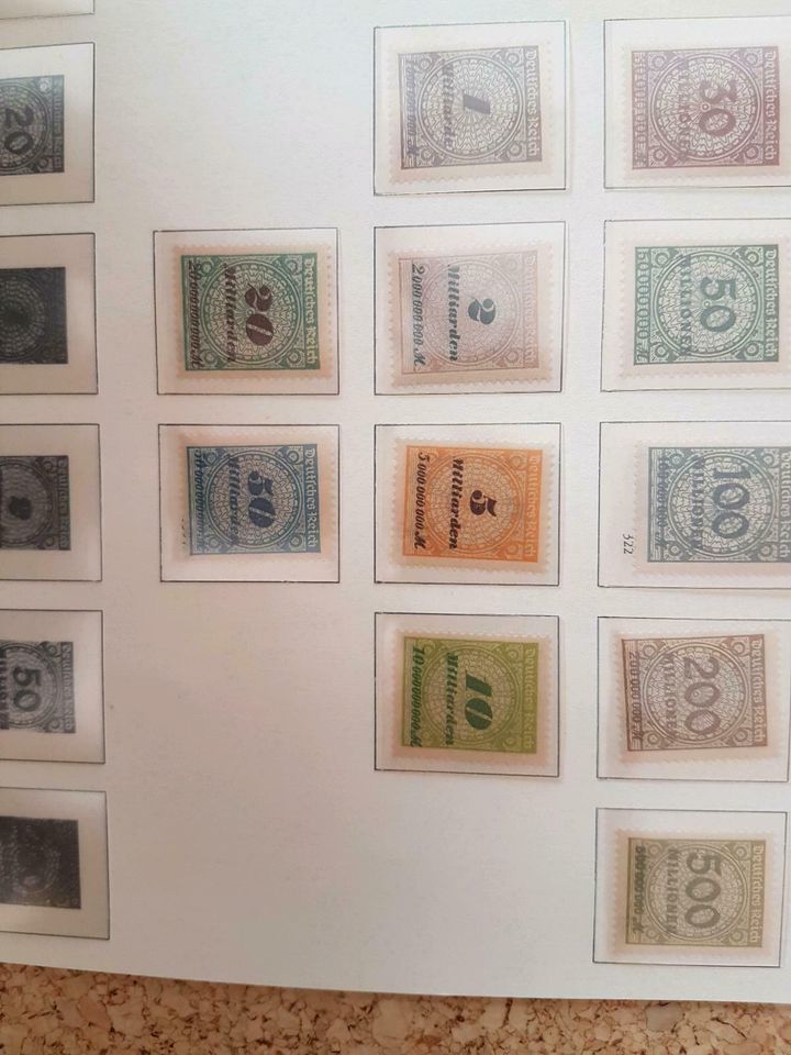 Weimarer Republik 18 Briefmarken ungestempelt in Fünfstetten