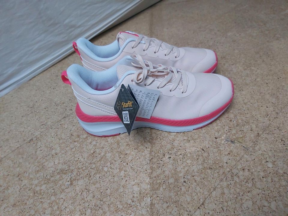 **NEU** FILA Damenschuhe in Schwalmtal