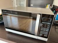 Sharp R-742(IN)W Mikrowelle mit Grill - 25 Liter, Top-Zustand Baden-Württemberg - Freiburg im Breisgau Vorschau