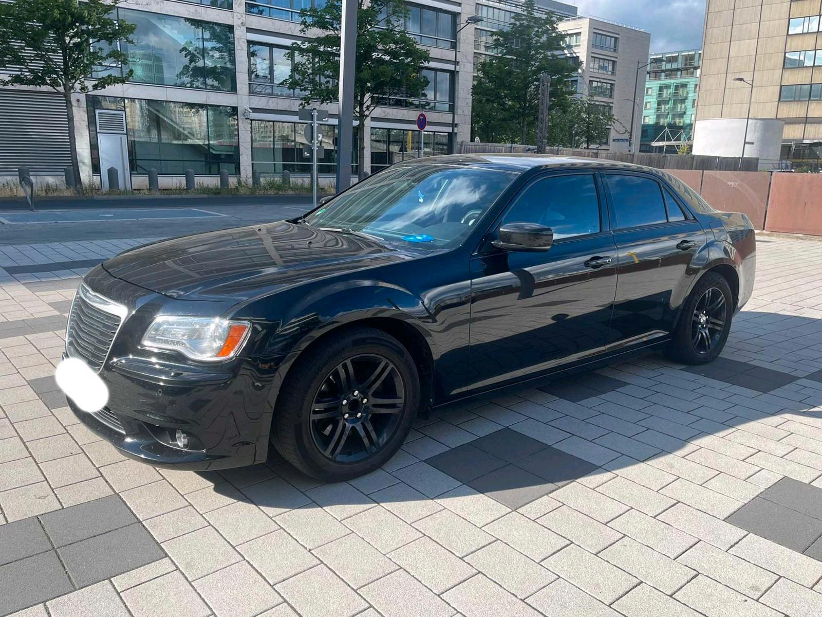 Abbildung des Autos Lancia Thema Platinum AU…