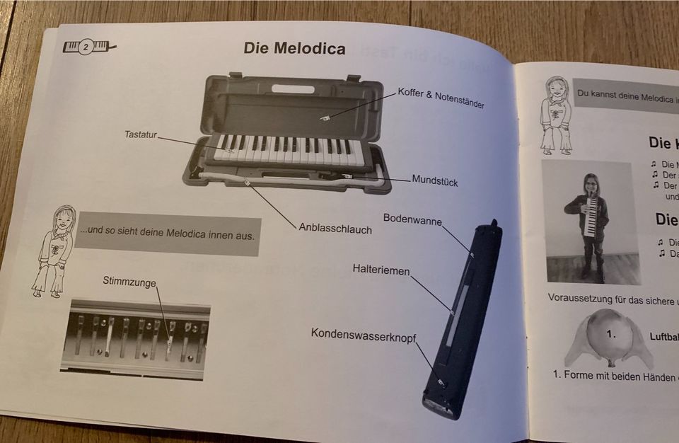 Melodica Kinderklavier Akkordeon Musikinstrument in Warburg