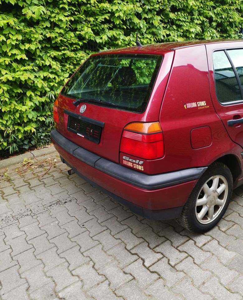 VW Golf 3 III Rolling Stones Edition rot Volkswagen in Alsdorf