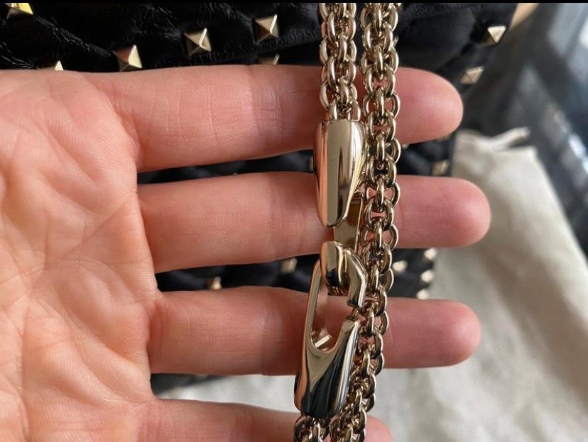 Valentino mittelgroße Rockstud Spike aus Nappaleder in München