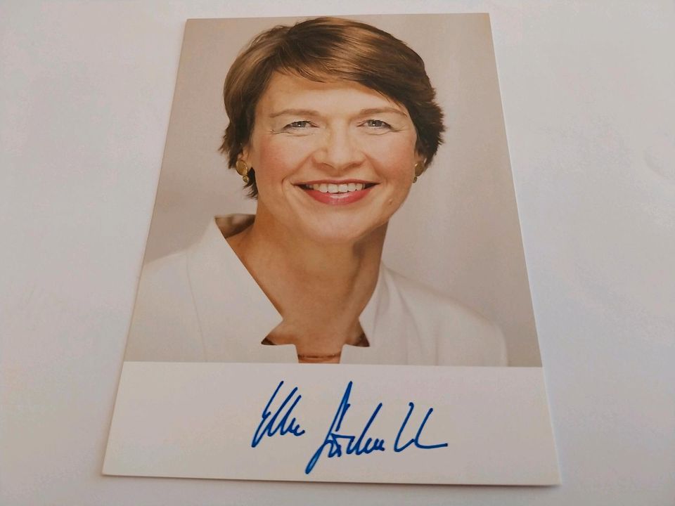Offizielle Autogrammkarte Elke Büdenbender in Melsungen
