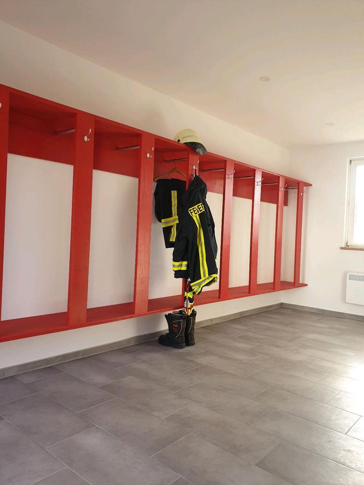 Feuerwehr Regal Schrank nach maß in Rastenberg