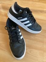 Adidas black Turnschuhe US 11 1/2 Brandenburg - Cottbus Vorschau