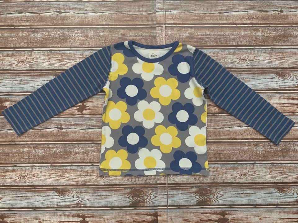 Mini Boden Shirt Blumen Gr. 104/110-SEHR GUTER ZUSTAND! in Solingen