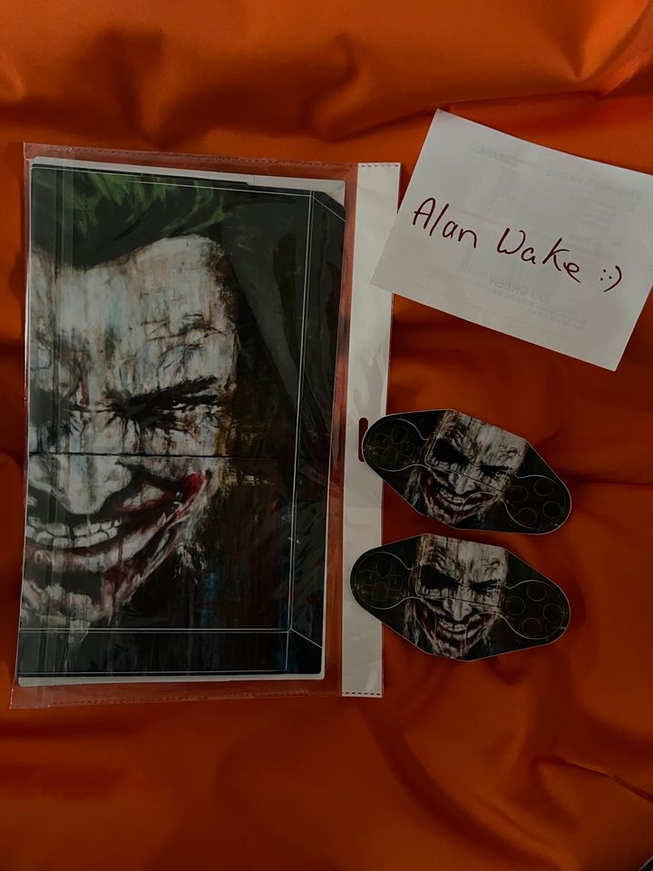 PS4 Joker Cover/Sticker für die Oberfläche mit Controller sticker in Blankenheim