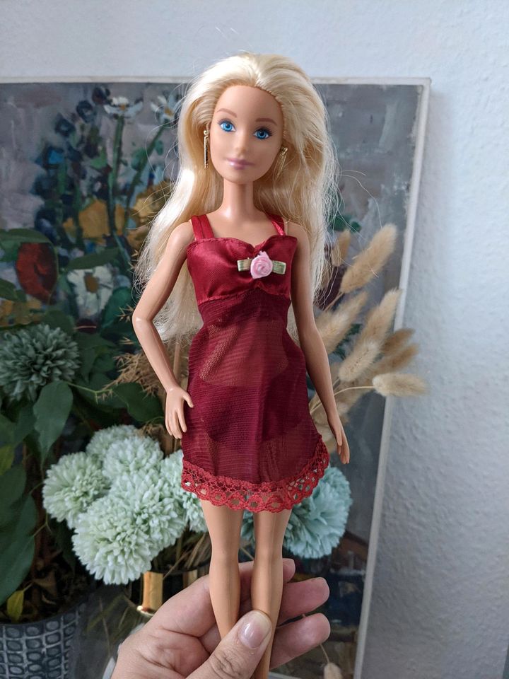 Barbie Kleidung Kleider Sets Puppen Zubehör Accessoires Mini Fash in Dresden
