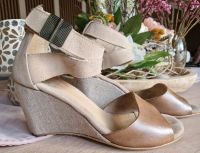B.C. Spanische Sandaletten Größe 40 beige braun Echt Leder Stoff Mecklenburg-Vorpommern - Friedrichsruhe Vorschau