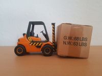 Spielzeuggabelstapler mit Kiste Niedersachsen - Winsen (Luhe) Vorschau