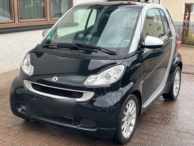Smart ForTwo coupé 1.0 52kW mhd pearlgrey pearlgrey in Augsburg