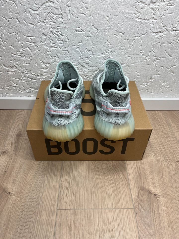 Adidas Yeezy Boost 350 V2 Blue Tint 42 in Saarlouis