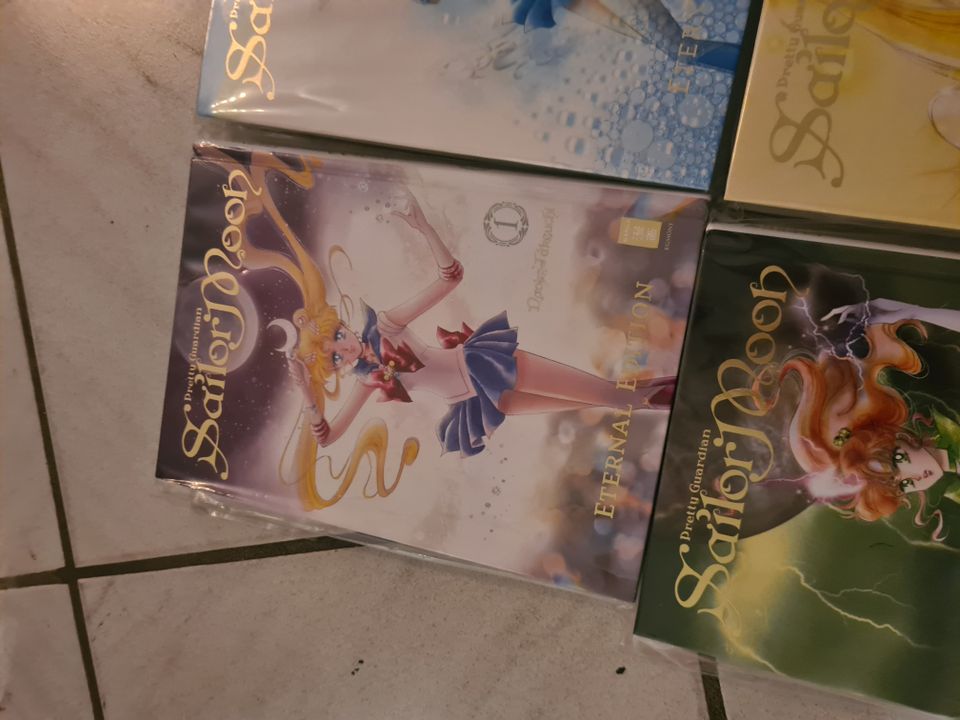 Sailor Moon Hardcover in Bad Laer
