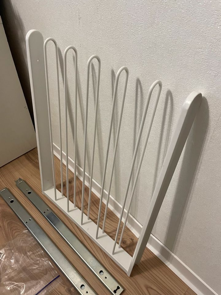 Ikea Pax Komplement Hosenaufhängung 50+58 cm in Bielefeld