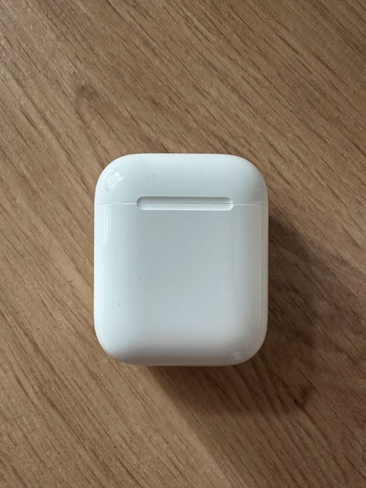 Apple AirPods 1. Generation in Cuxhaven