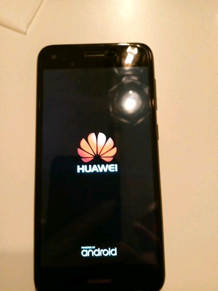 Huawei p9 Lite Mini Smartphone 32 GB Speicherplatz in Neumünster