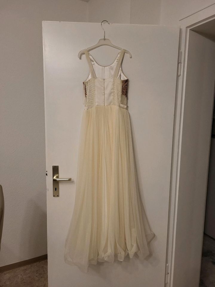 Abendkleid für Mädchen in Kempten