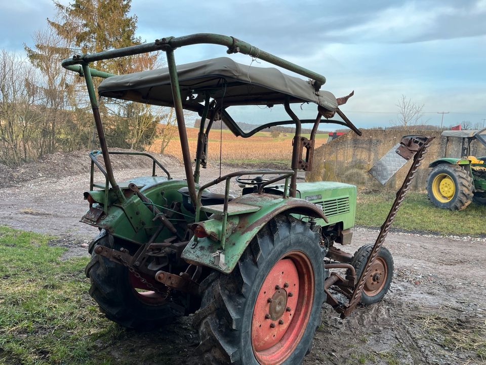 Fendt Farmer 2 de Traktor Schlepper in Neckargerach