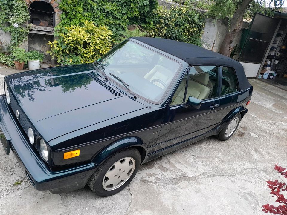 VW Golf cabriolet Collector's Edition in Hamburg