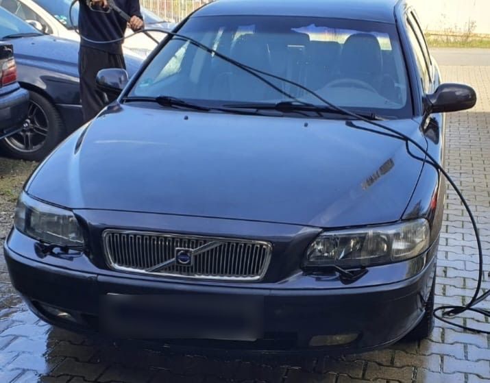 VOLVO V70 II 2.4 BENZIN 140PS KOMBI AUTOMATIK in Paderborn