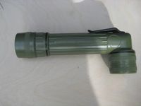 Lampe Taschenlampe HM Armed Forces grün Kunststoff Batterie Brandenburg - Blankenfelde Vorschau